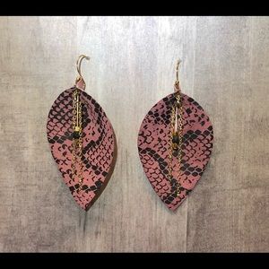 Custom leather earrings - pink snakeskin pattern